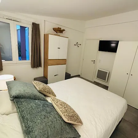 La Sylody Restaurant, 3 Piscines Et Location De Velo Sur Place Lecci