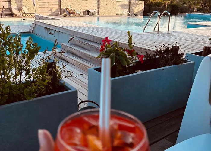 Villa La Sylody Restaurant, 3 Piscines Et Location De Velo Sur Place Lecci